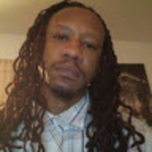 Meet your Posher, Carlos - Picture 1 of 1